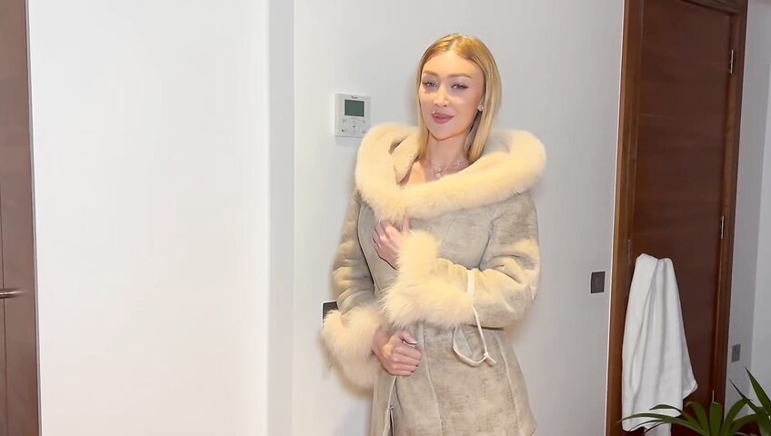 Hot Blonde POV Fuck - Frances Bentley