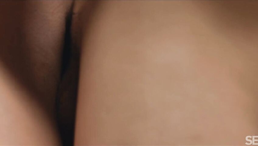 Hot Latina Resist - Ambar Lapiedra