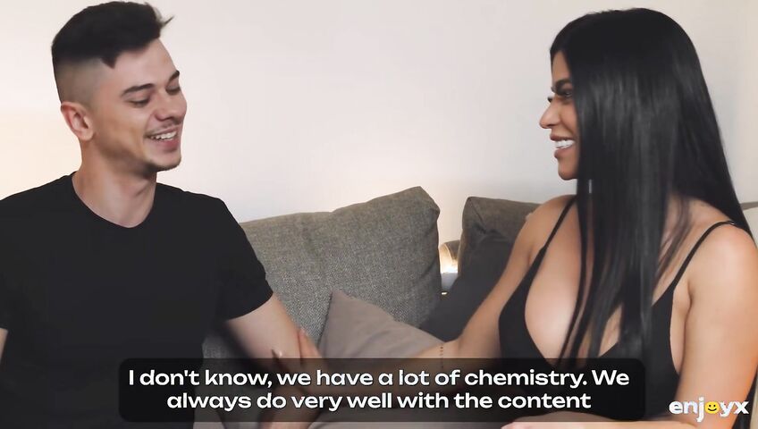 Latina Satisfaction - Sara Retali