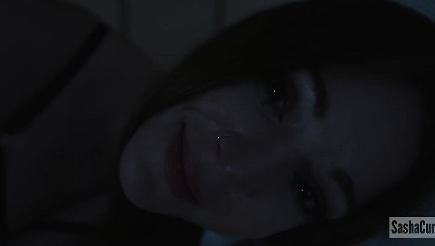 SashaCurves – Disconnected