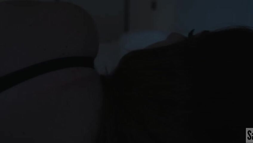 SashaCurves – Disconnected