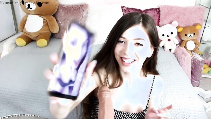 LilCanadian Girl-Little Size Queen