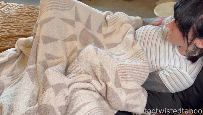 MissKittyQuinn | Tootwistedtaboo - Step Sis Swaps Step Bro For Stuffy