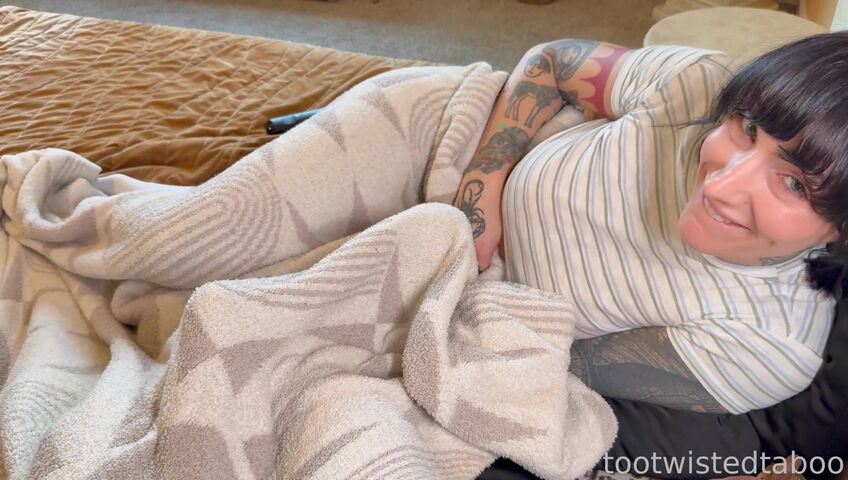 MissKittyQuinn | Tootwistedtaboo - Step Sis Swaps Step Bro For Stuffy