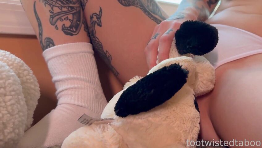 MissKittyQuinn | Tootwistedtaboo - Step Sis Swaps Step Bro For Stuffy