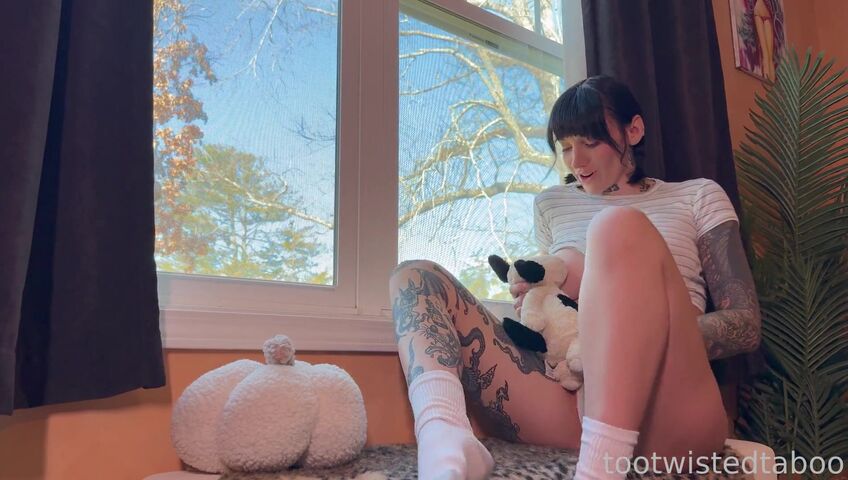 MissKittyQuinn | Tootwistedtaboo - Step Sis Swaps Step Bro For Stuffy