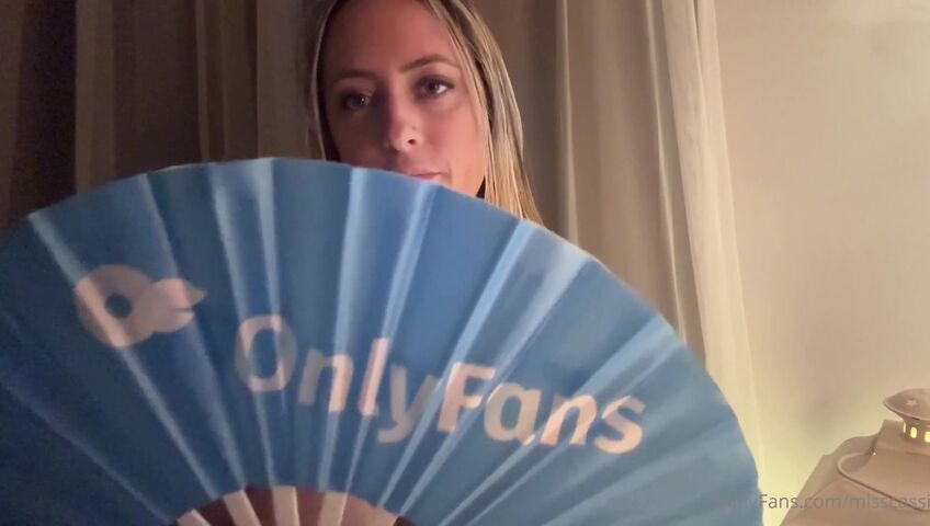 Miss Cassi ASMR - Cooling you down ASMR