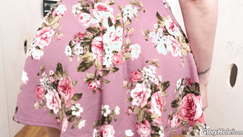 Lauren Phillips GLORYHOLE