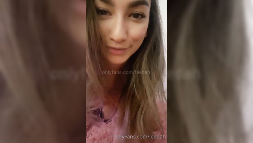 Leedah ASMR - Fucking herself with a dildo just off-camera