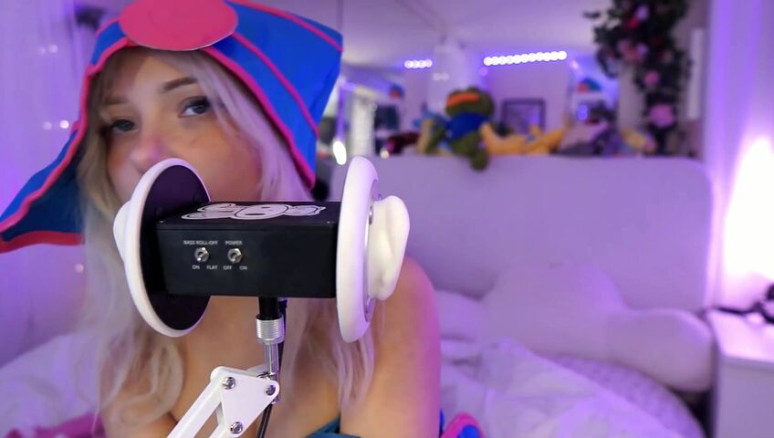 Dollblush ASMR - Dark Magician Girl Cosplay - Extended ASMR Ear Mic (Patreon)