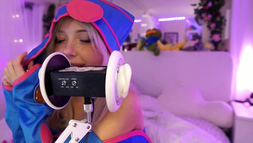 Dollblush ASMR - Dark Magician Girl Cosplay - Extended ASMR Ear Mic (Patreon)