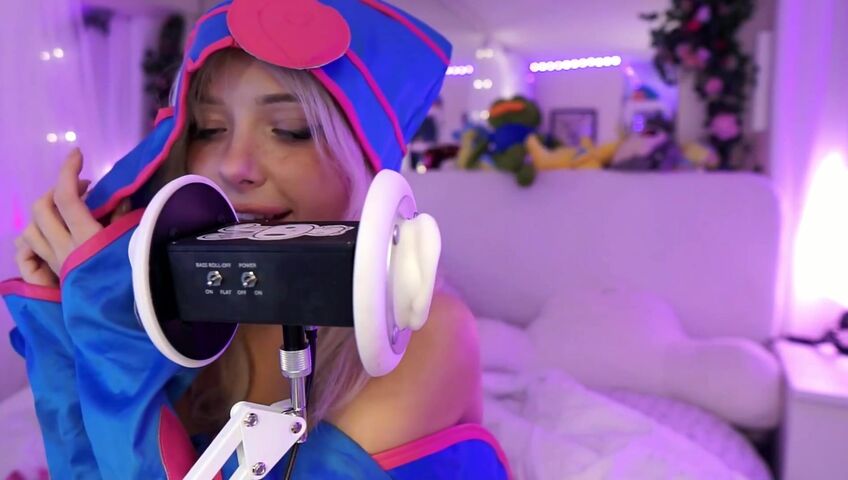Dollblush ASMR - Dark Magician Girl Cosplay - Extended ASMR Ear Mic (Patreon)