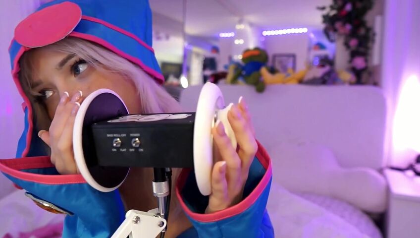 Dollblush ASMR - Dark Magician Girl Cosplay - Extended ASMR Ear Mic (Patreon)