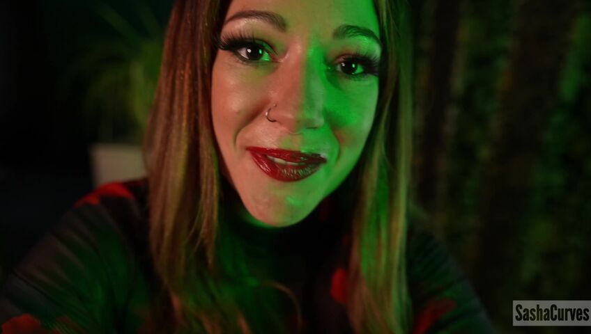 SashaCurves - Sister Squeezes You