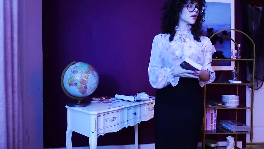 Savvy Star - Vampire Teacher: The Seduction