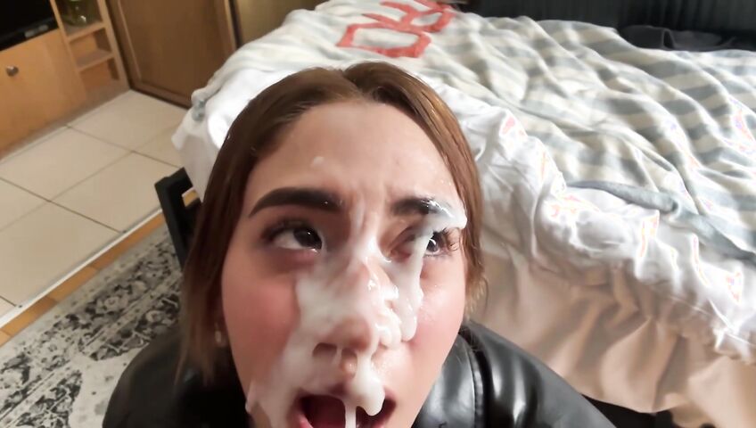 Artemis Carmona Bukkake Cumwalk