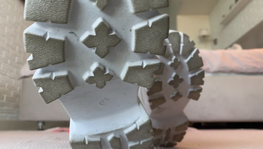 Trisha Moon - Toes In Stockings & Boots