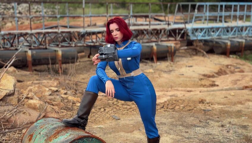 Sweetie Fox - Fallout Cosplay - Redhead Beauty Rough Fucks with Stranger
