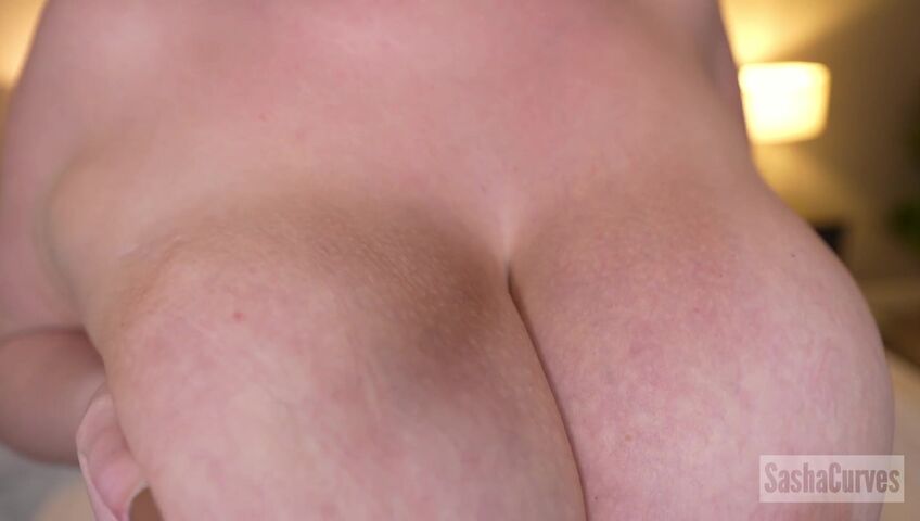 SashaCurves - Free Use Mom On The Family Vacation