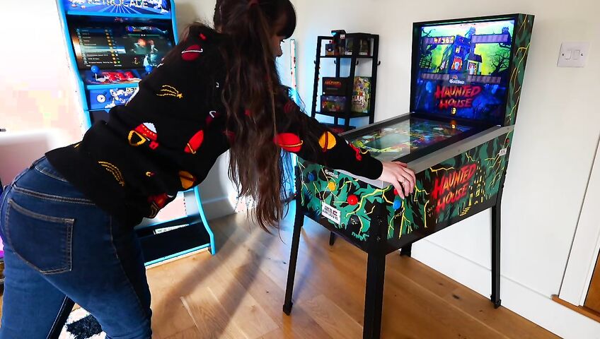 Sydney Harwin – HELPING YOUR stepSISTER OVER A BREAKUP