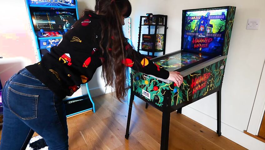 Sydney Harwin – HELPING YOUR stepSISTER OVER A BREAKUP