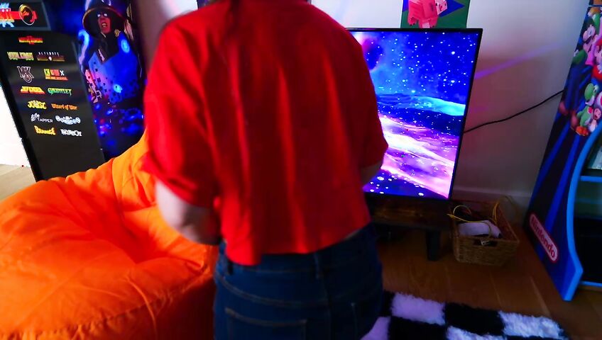 Sydney Harwin – HELPING YOUR stepSISTER OVER A BREAKUP