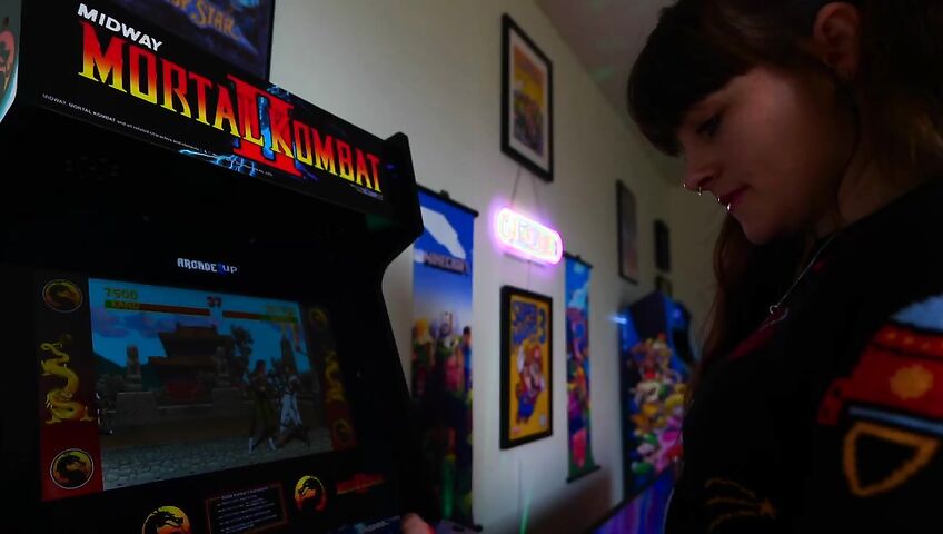 Sydney Harwin – HELPING YOUR stepSISTER OVER A BREAKUP