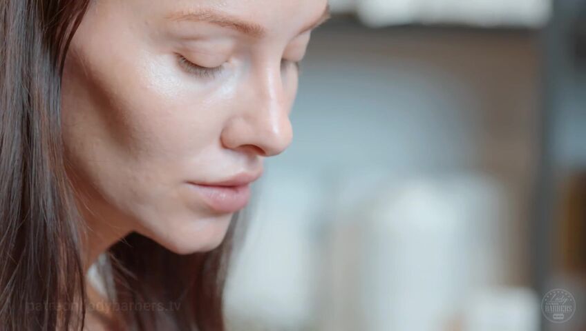 Lady Barbers - Neck and Breasts Relaxing massage by Adel lady barber to Dina